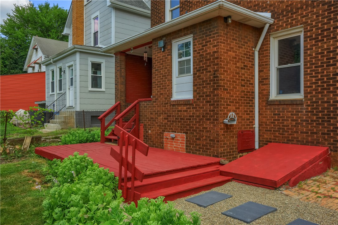 736 Penn Ave