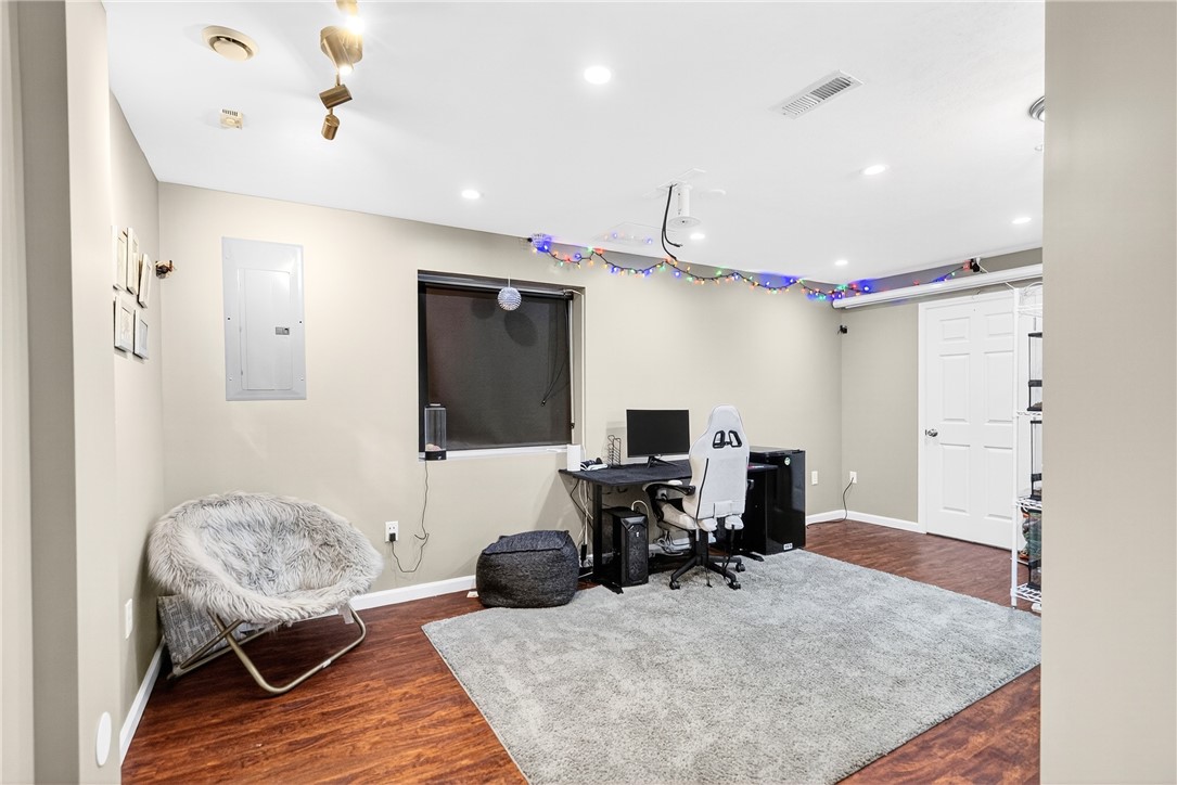 3096 Raintree Dr