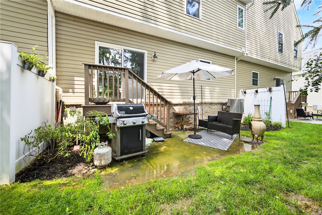 3096 Raintree Dr