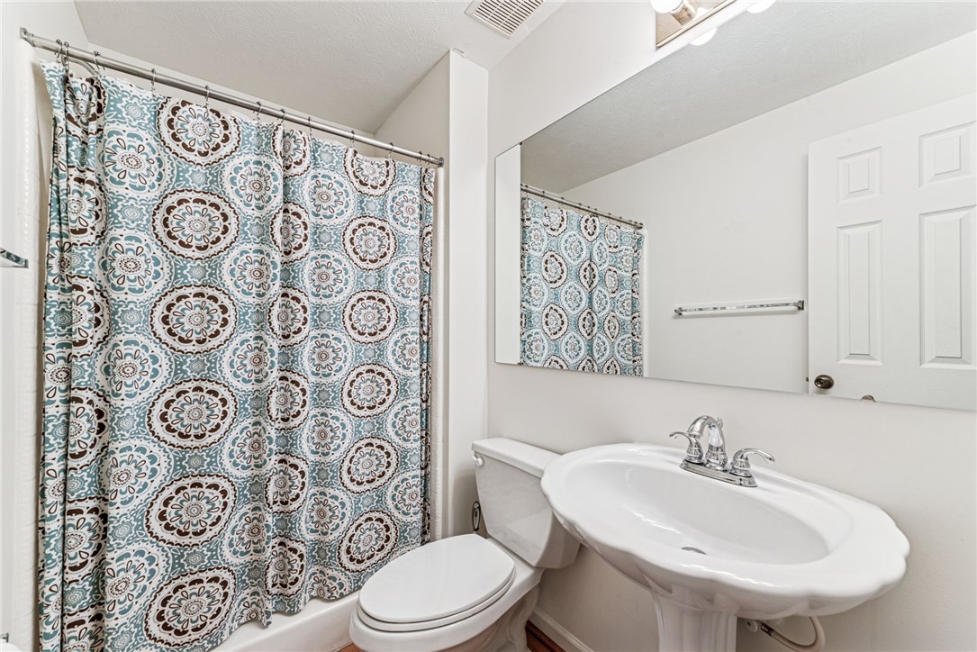 104 Stratford Ct