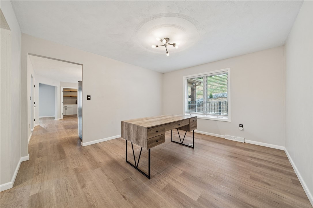937 Giovanni Ln