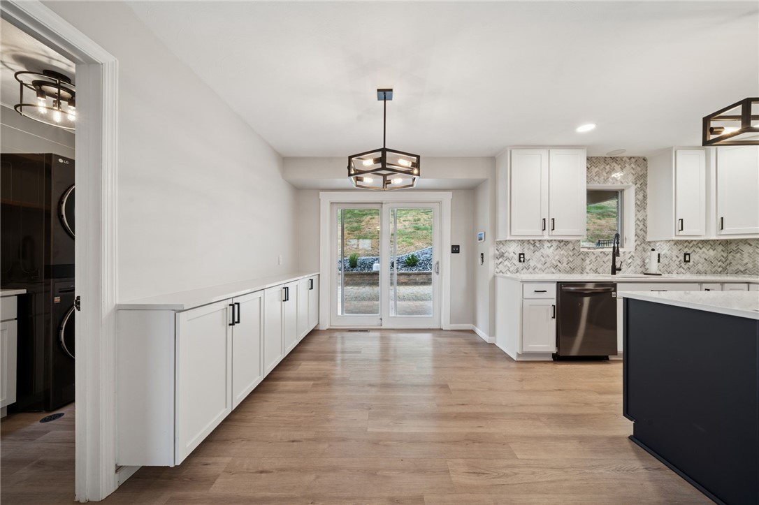 937 Giovanni Ln