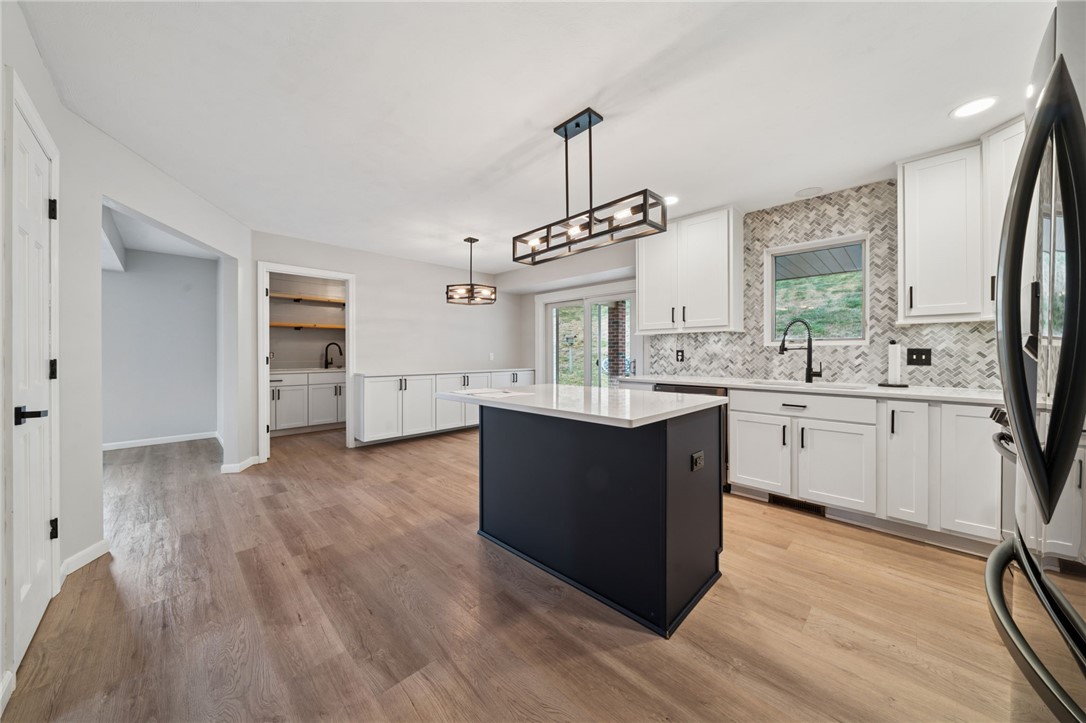 937 Giovanni Ln