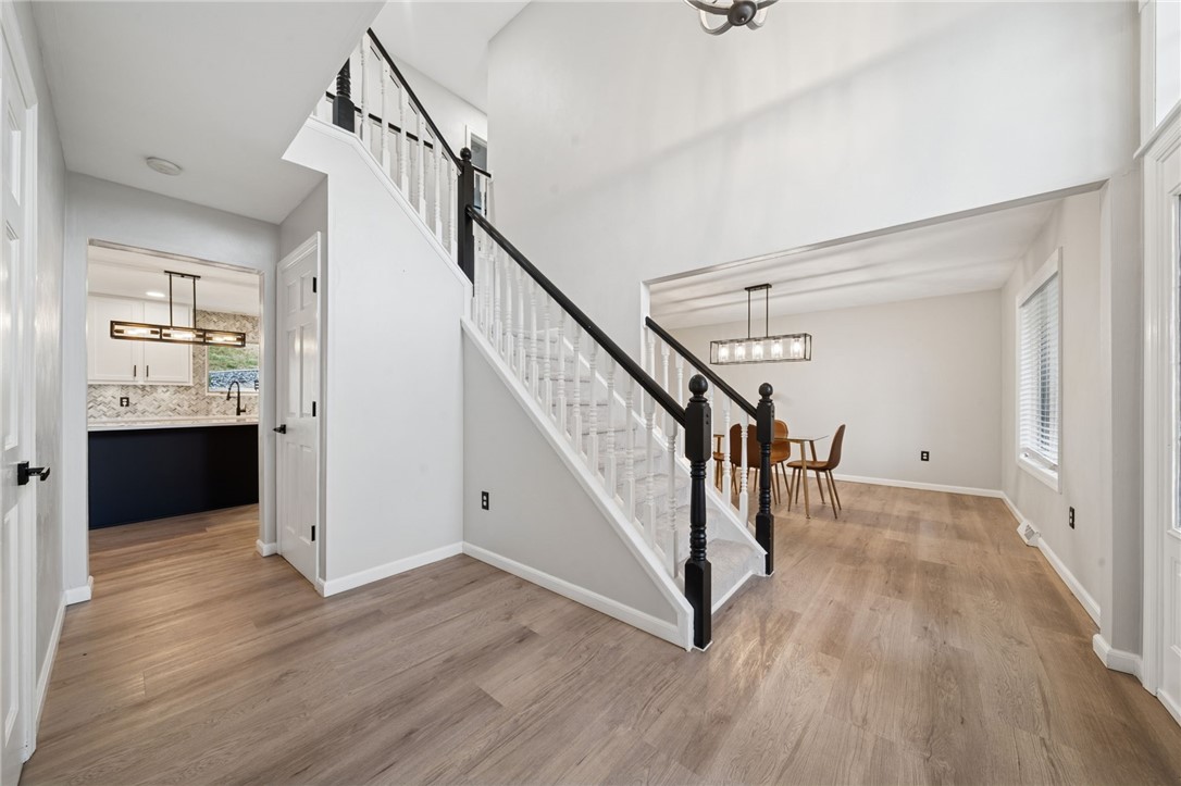937 Giovanni Ln