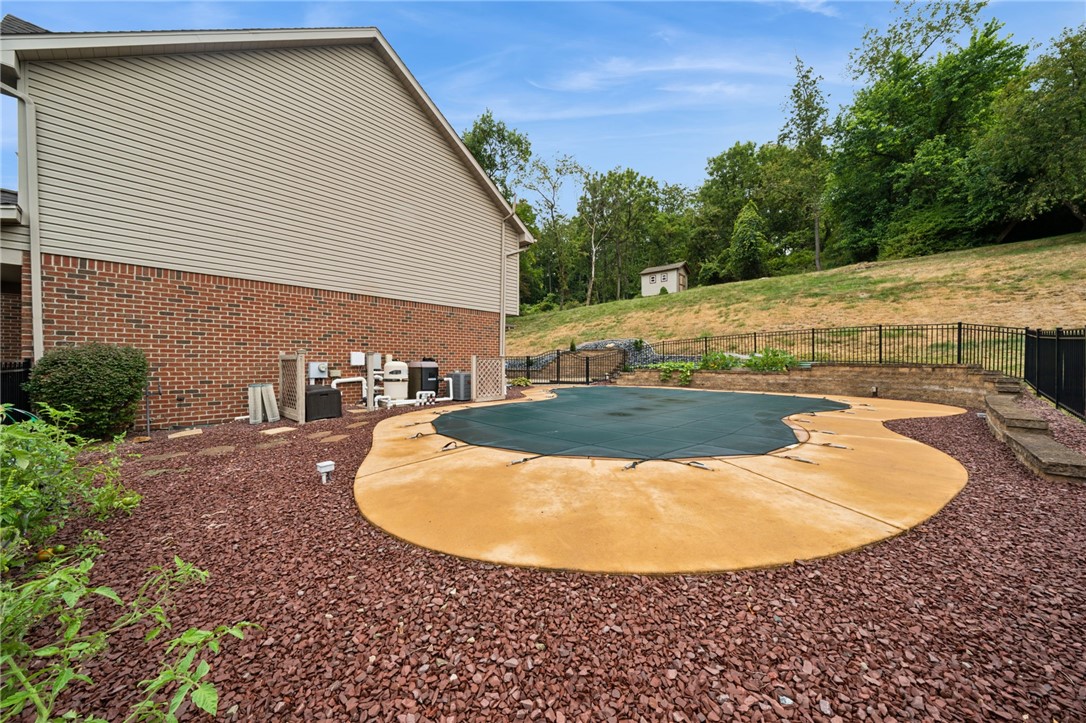 937 Giovanni Ln