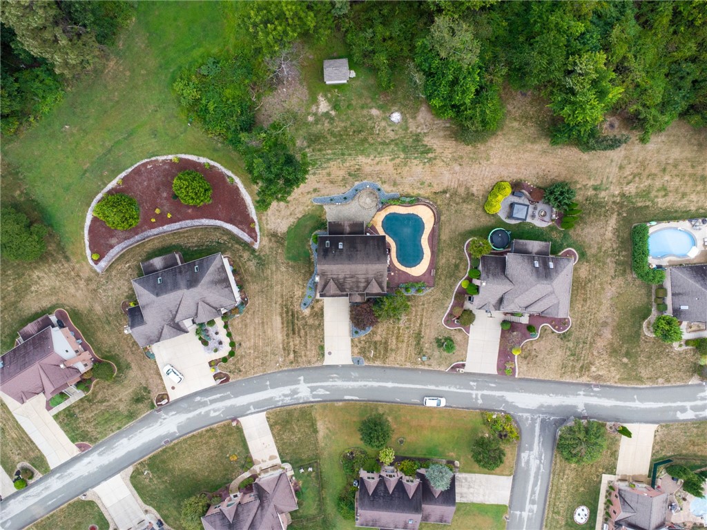 937 Giovanni Ln