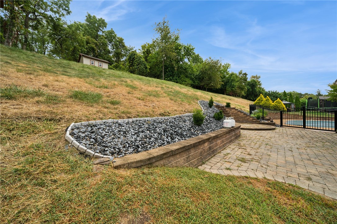 937 Giovanni Ln