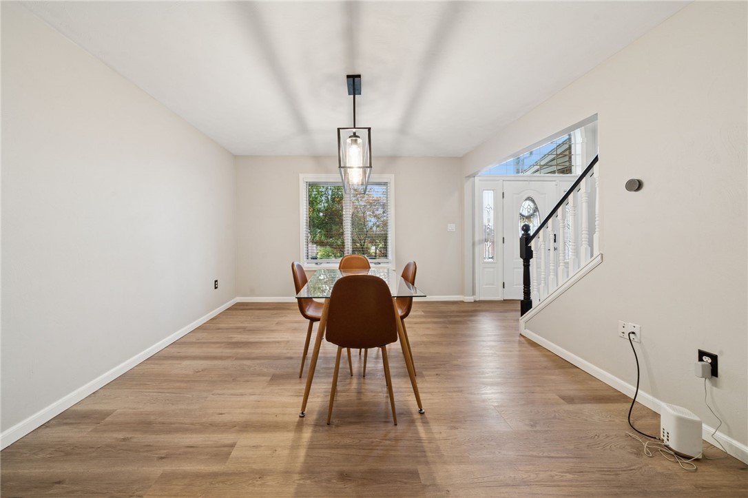 937 Giovanni Ln