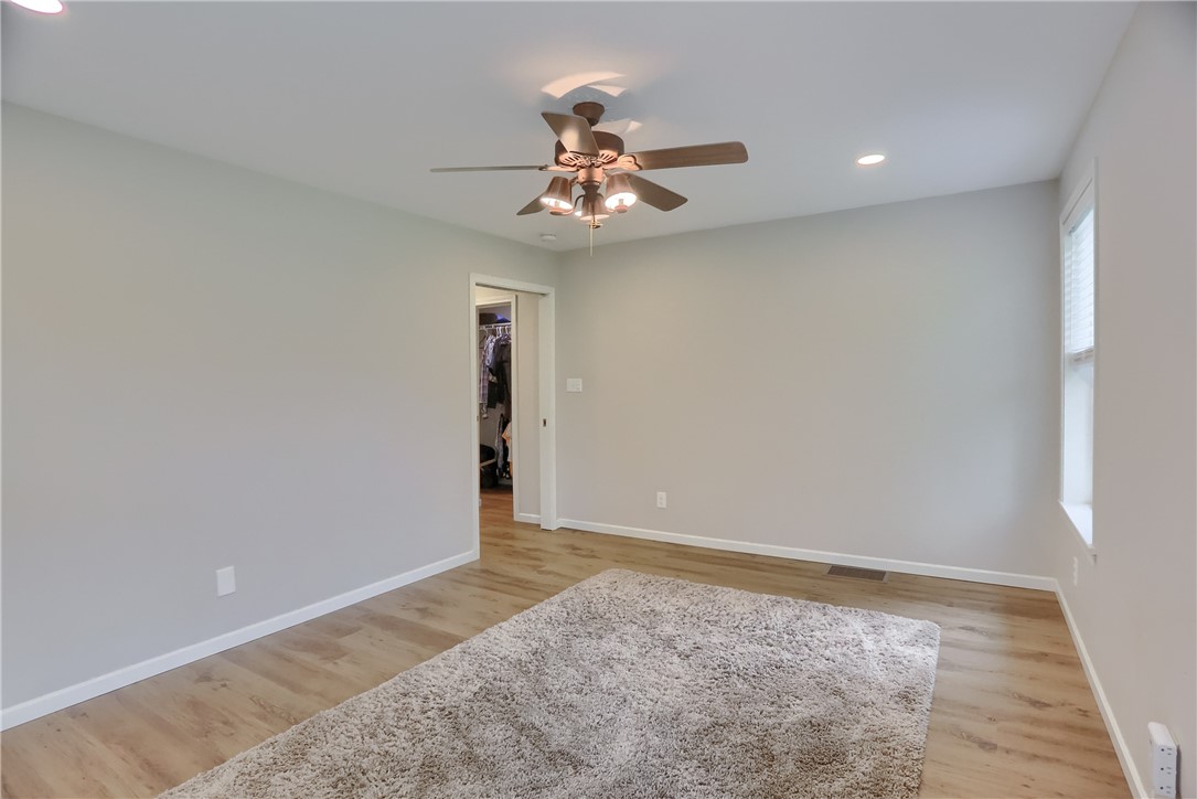 3460 Nearwood Dr