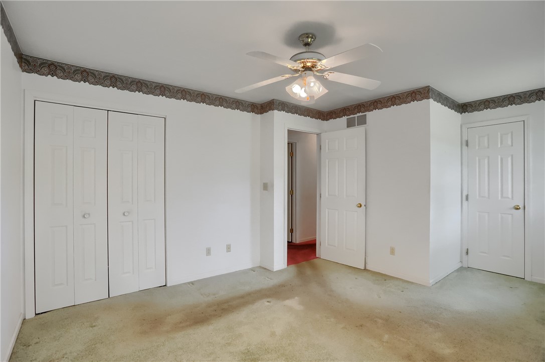 13 W Hazelcroft Ave