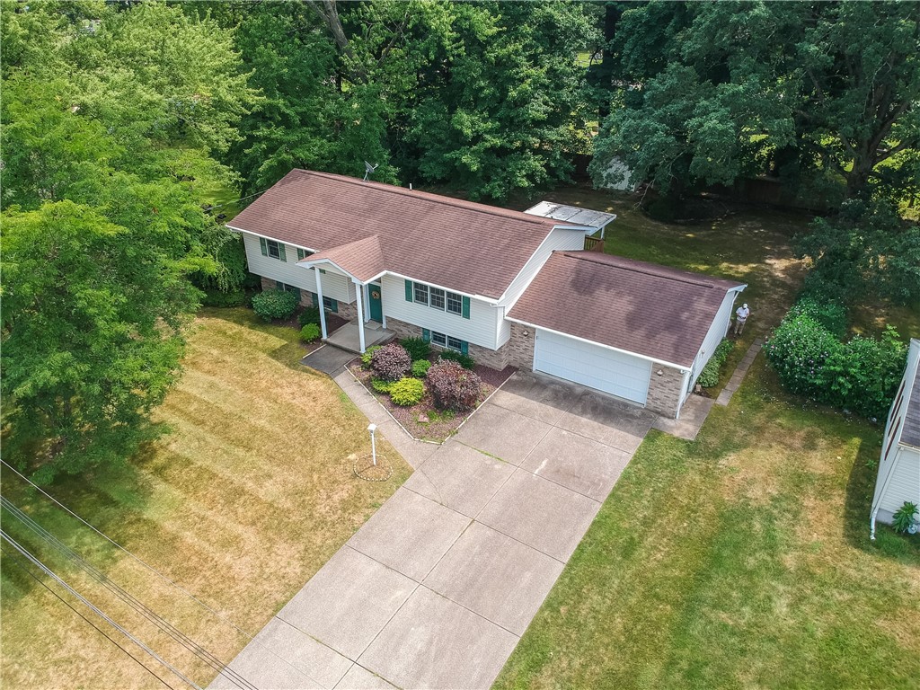 13 W Hazelcroft Ave