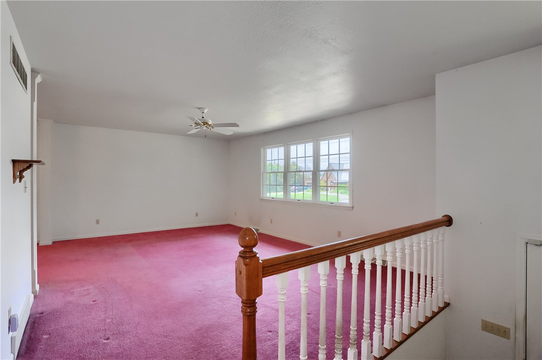 13 W Hazelcroft Ave