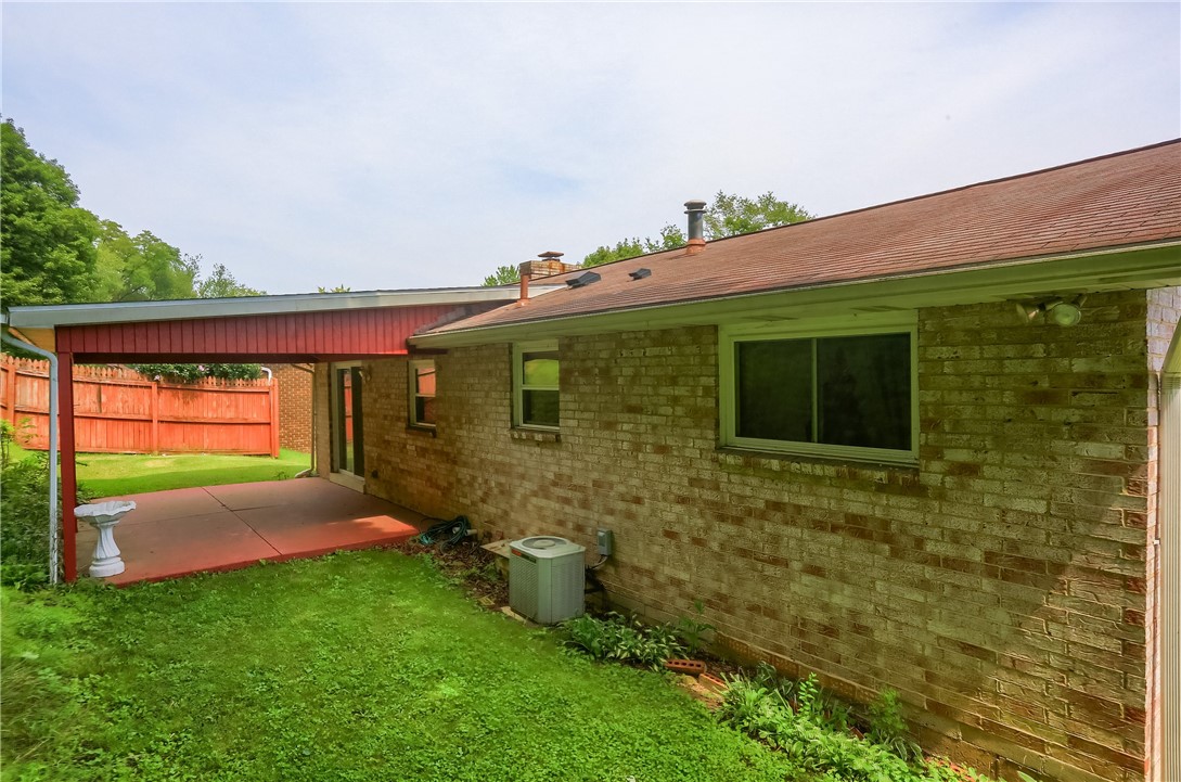 618 Hillcrest Dr