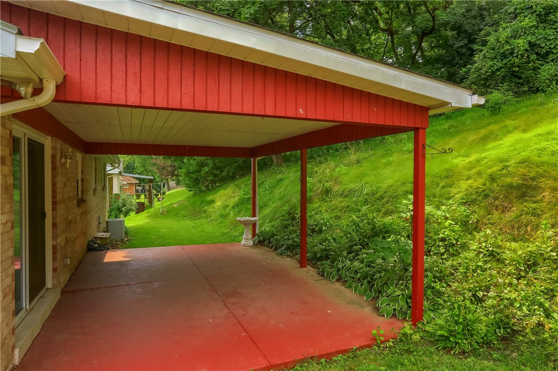 618 Hillcrest Dr