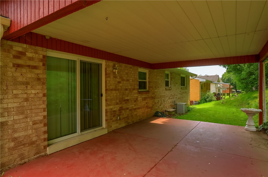 618 Hillcrest Dr