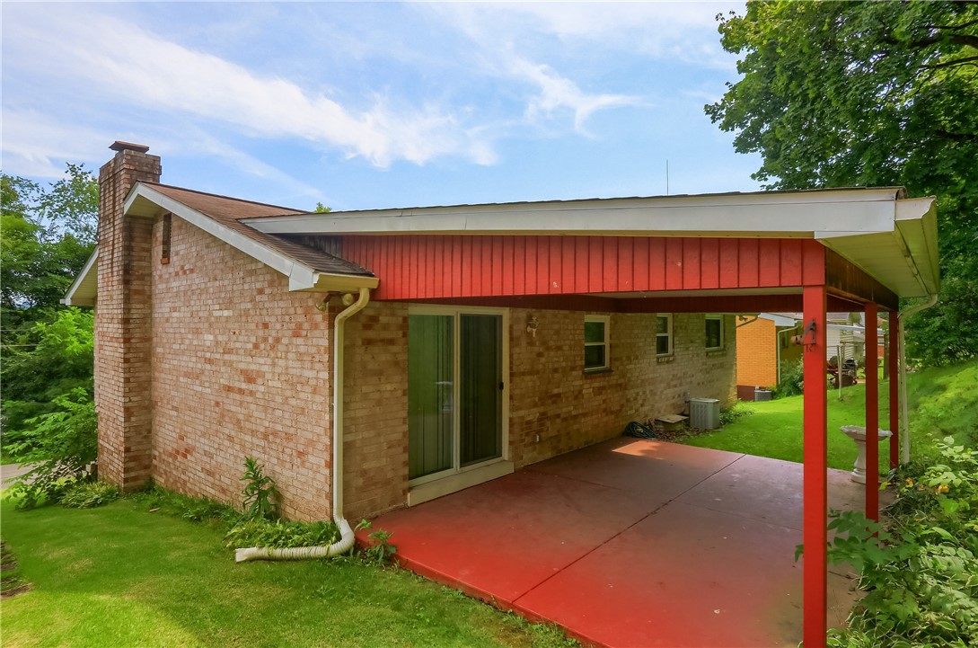 618 Hillcrest Dr