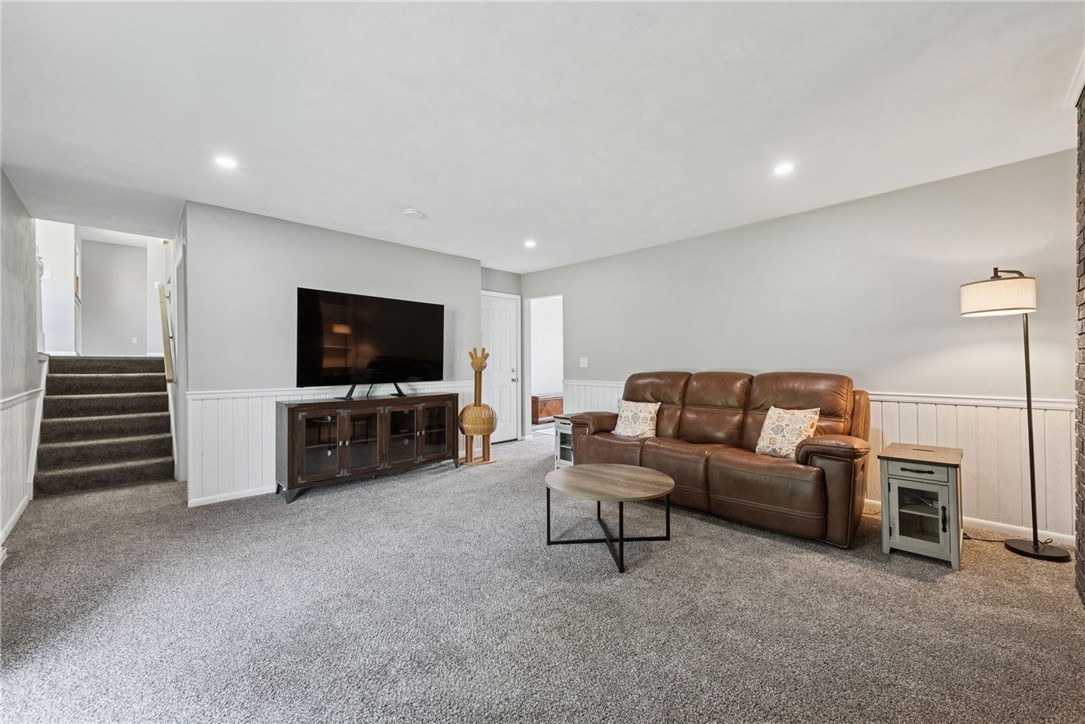 910 Beacon Valley Rd