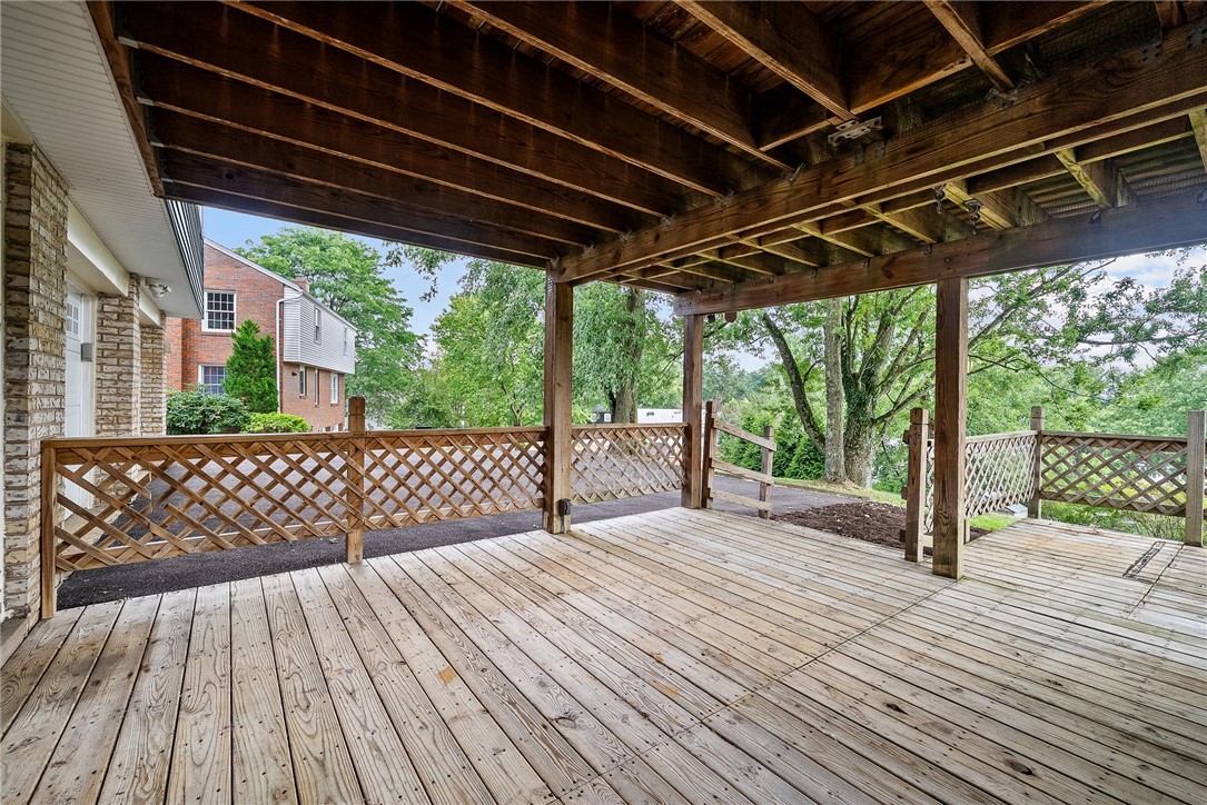 1309 Heather Heights Dr