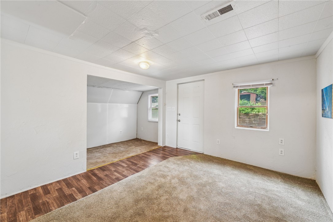 3875 Daniels Ln