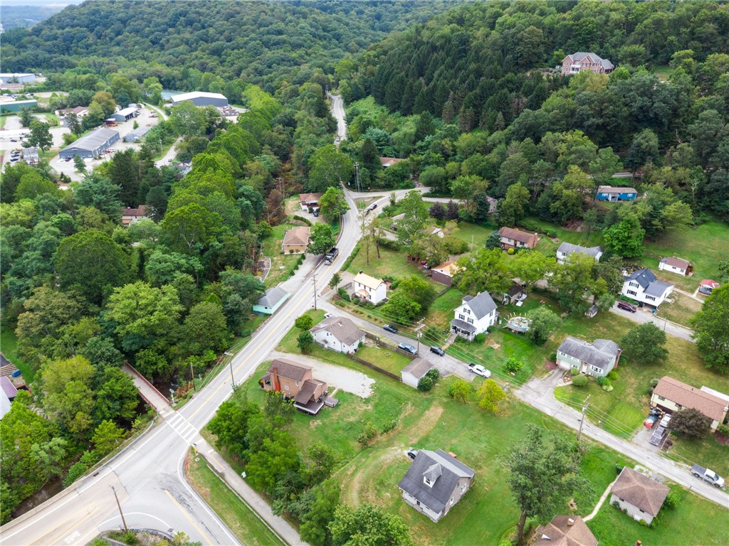 3875 Daniels Ln