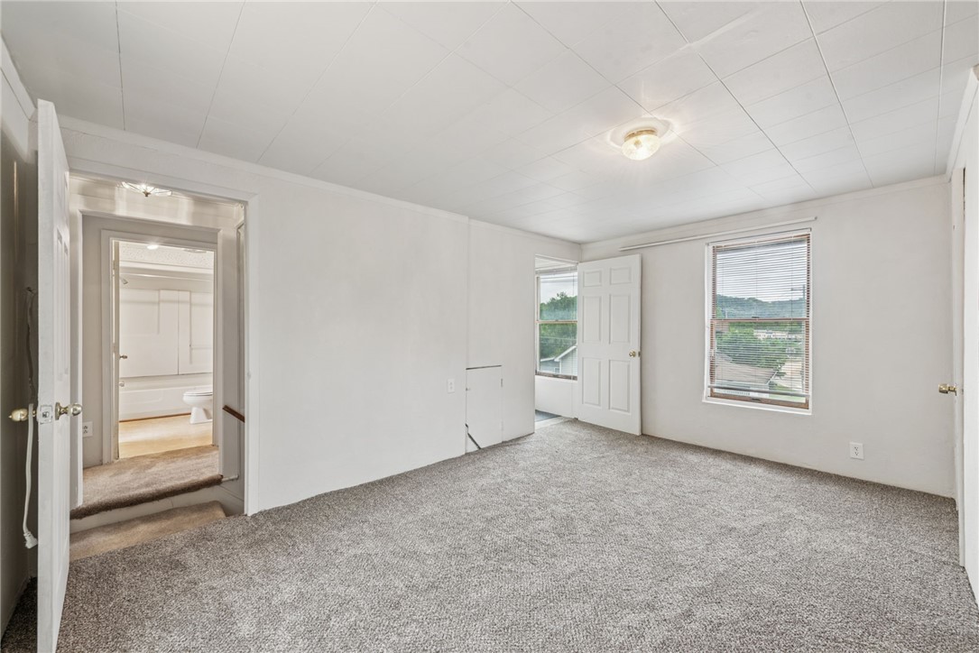 3875 Daniels Ln