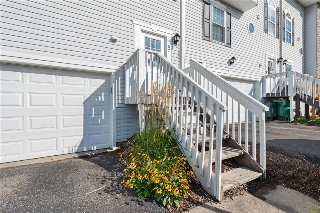 1107 Arrowhead Dr