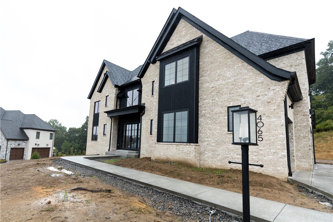 4065 Cross Creek Cir