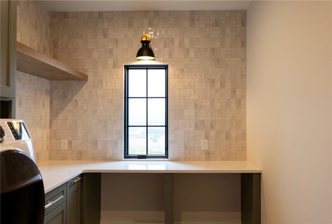 4065 Cross Creek Cir