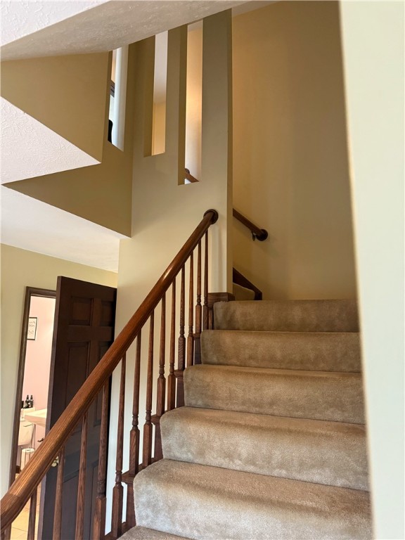 20 Ridgewood Dr