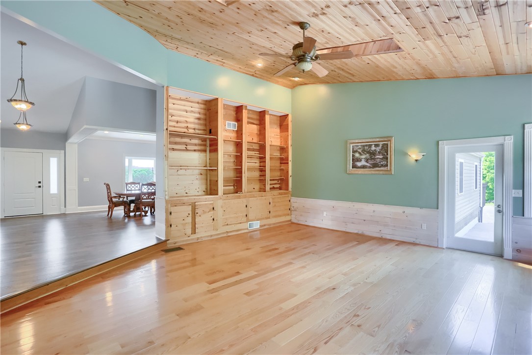 143 Paradise Dr
