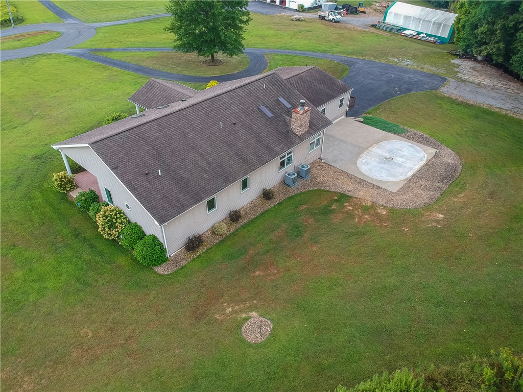 143 Paradise Dr
