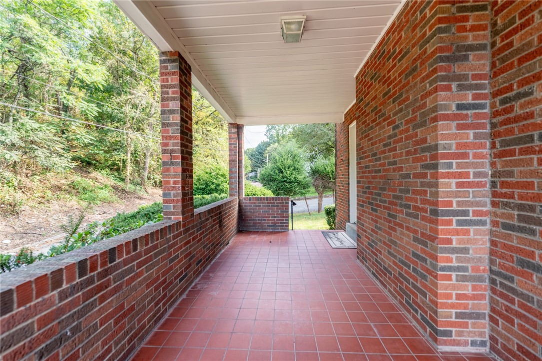 1256 Ravine St