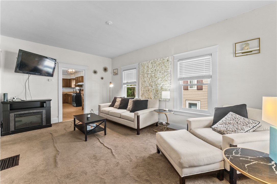 212 Locust St
