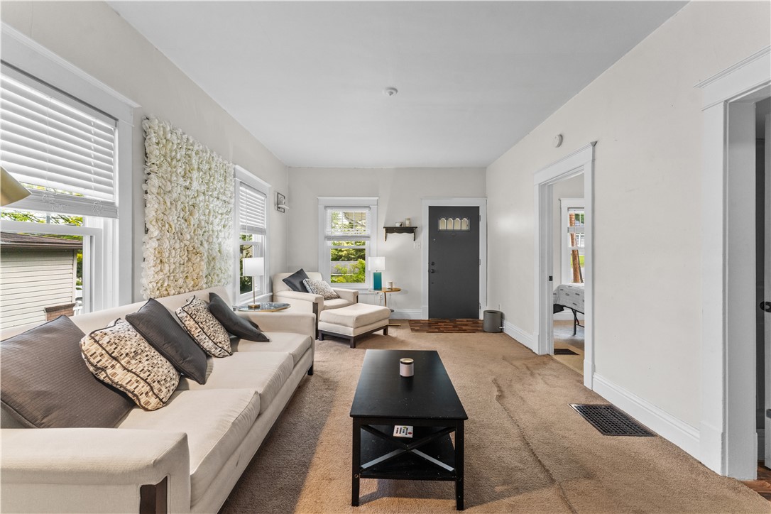 212 Locust St