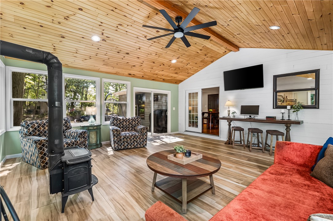 1558 Garvin Road