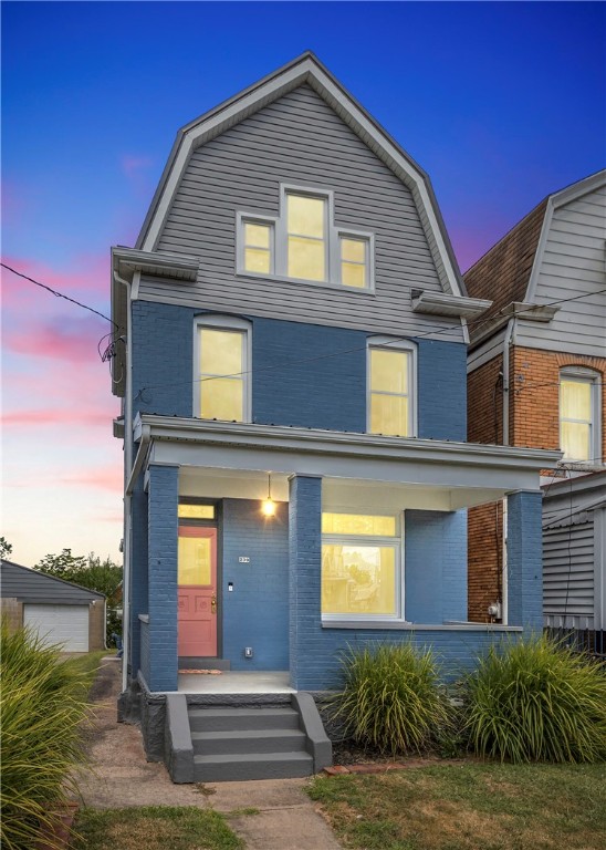 239 Trowbridge St
