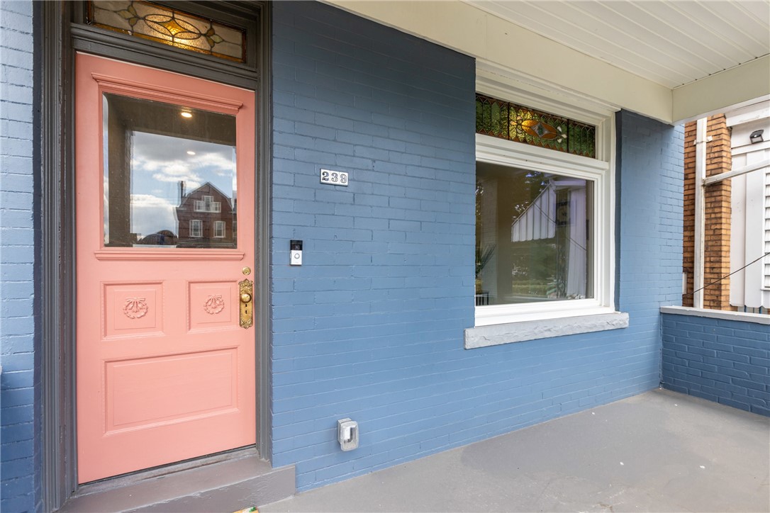 239 Trowbridge St