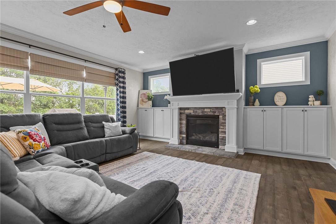 582 Forest Oaks Trl