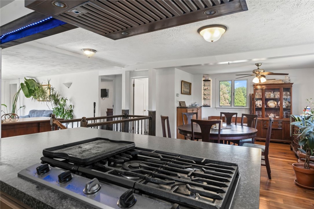 1360 Adams Dr