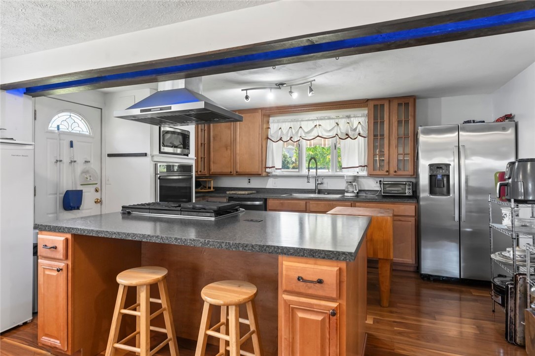 1360 Adams Dr