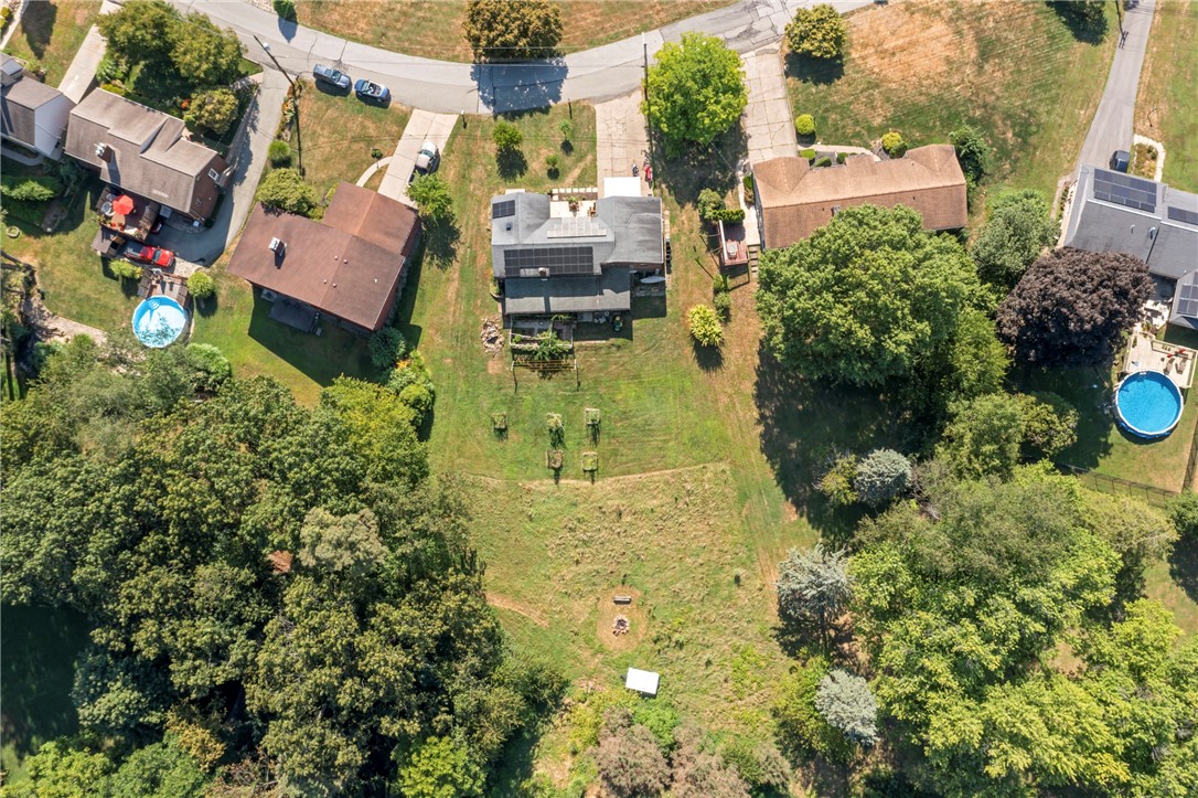 1360 Adams Dr
