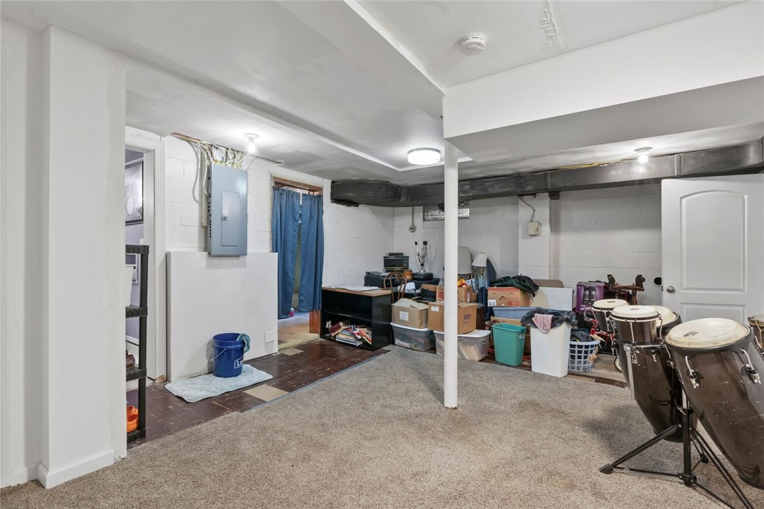 1360 Adams Dr