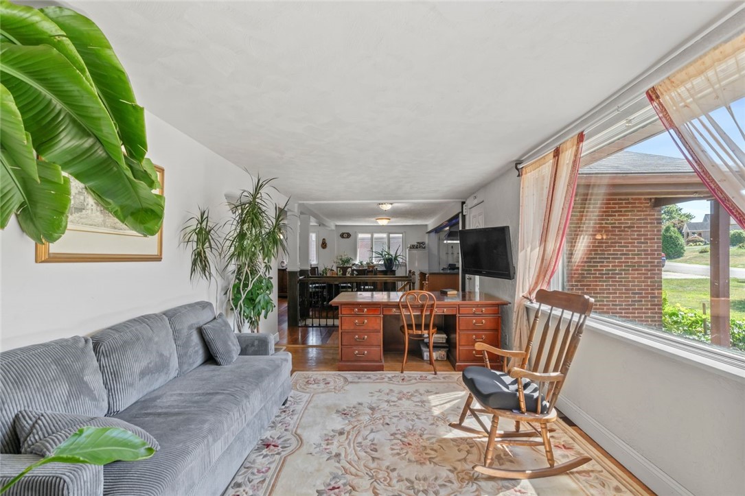 1360 Adams Dr