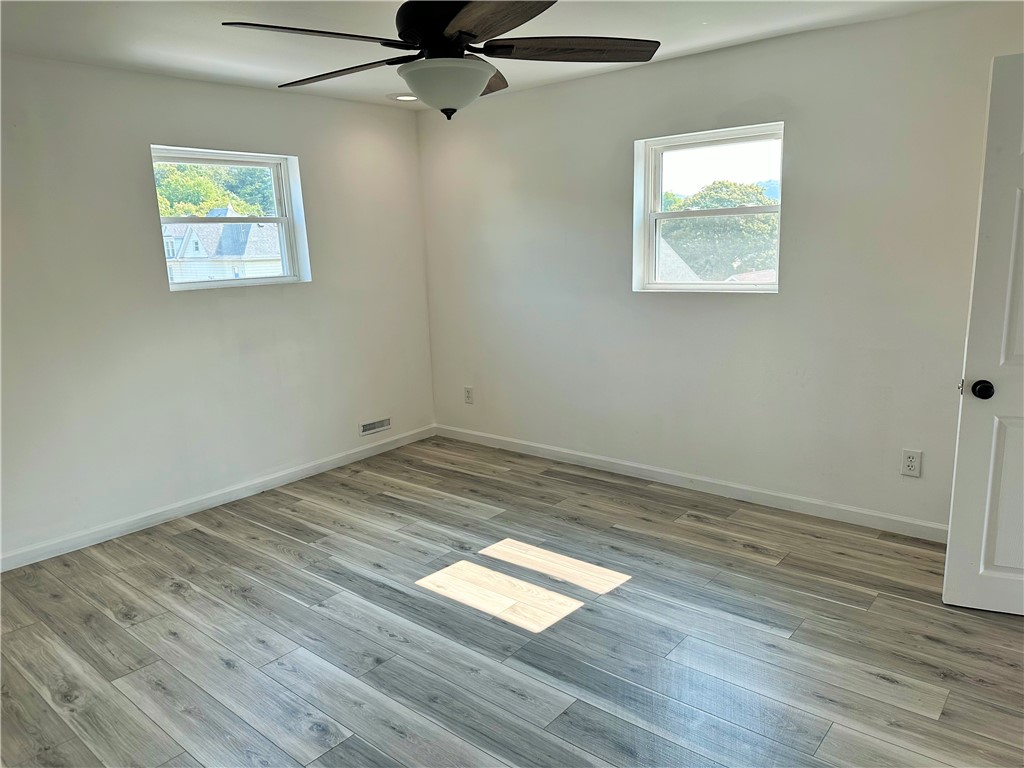 308 W Cherry St