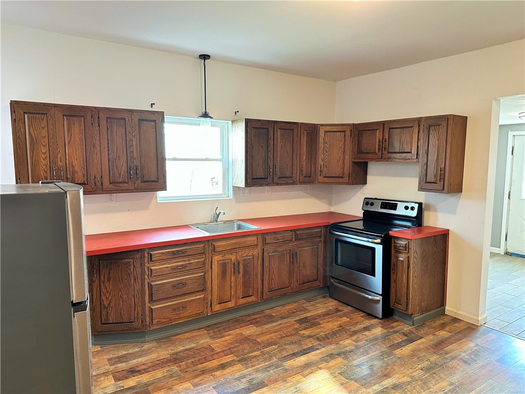 308 W Cherry St