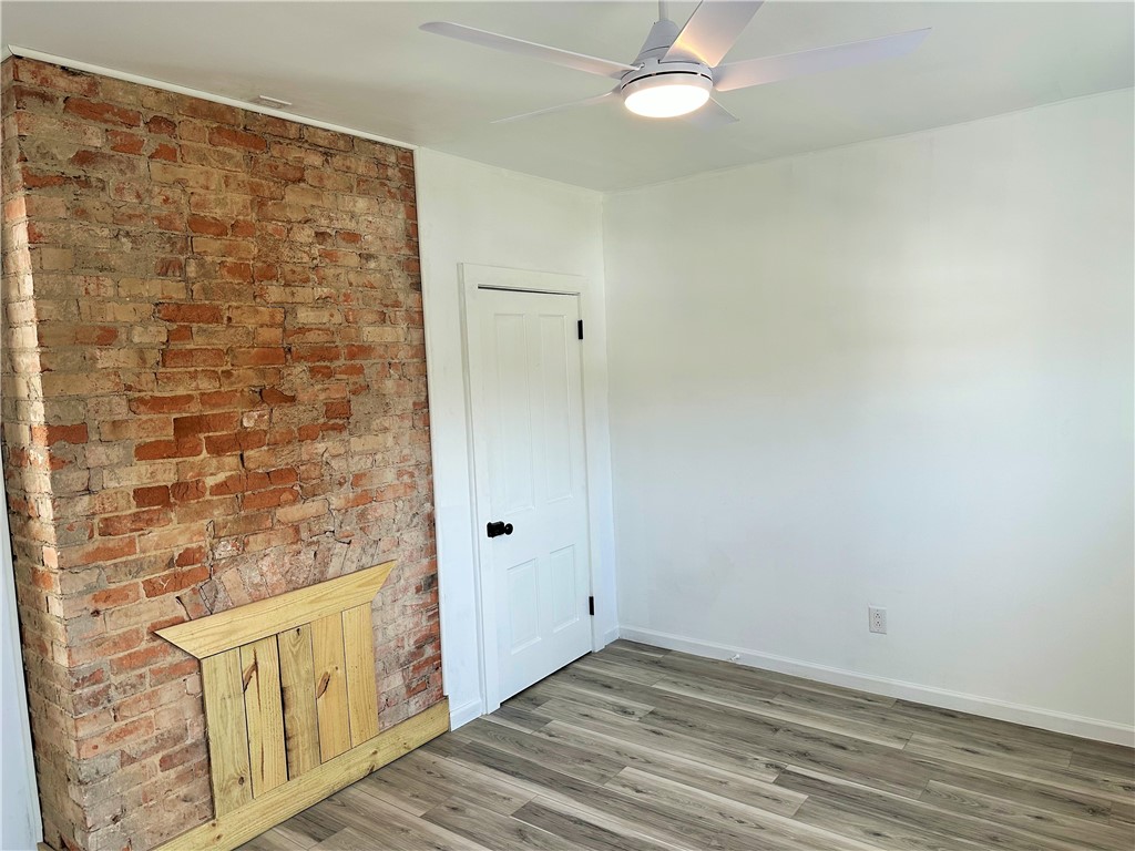 308 W Cherry St