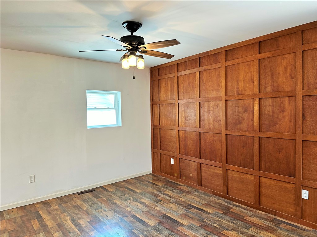 308 W Cherry St