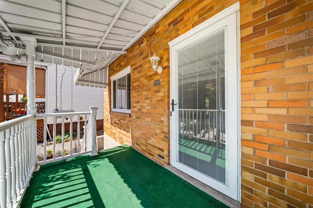2826 Dwight Ave