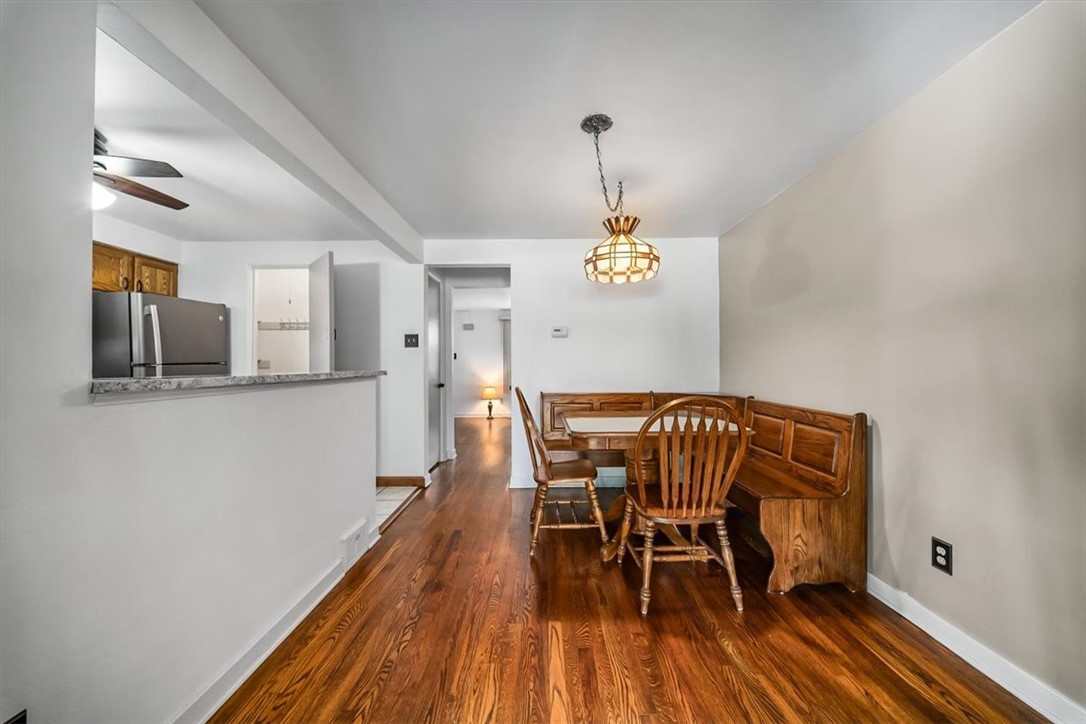 2826 Dwight Ave