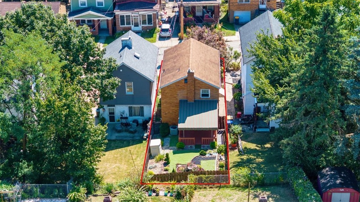 2826 Dwight Ave